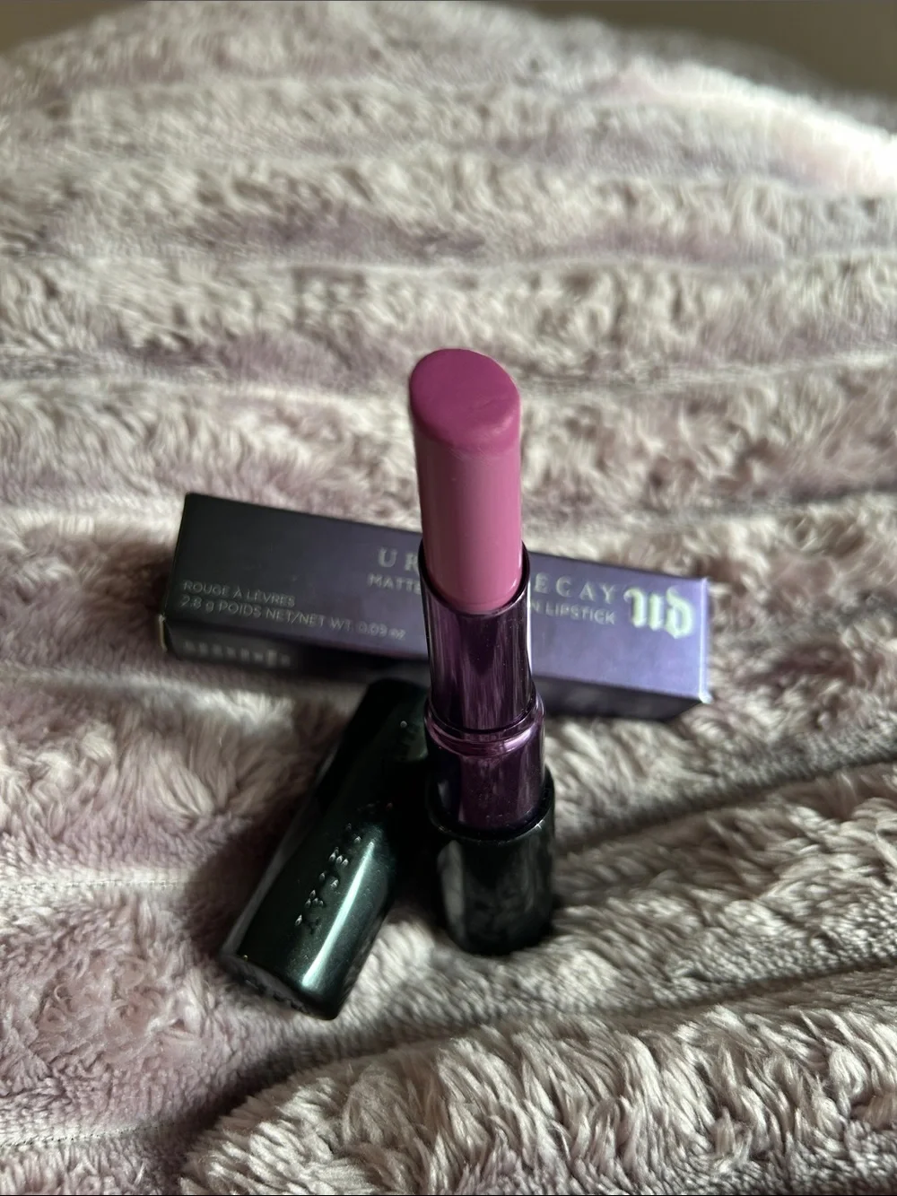 NIB Urban Decay Revolution Lipstick - Bittersweet (Matte)